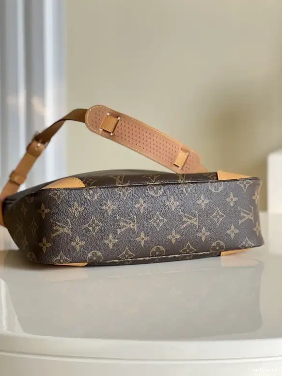 WIS BOULOGNE VUITTON LOUIS 0424